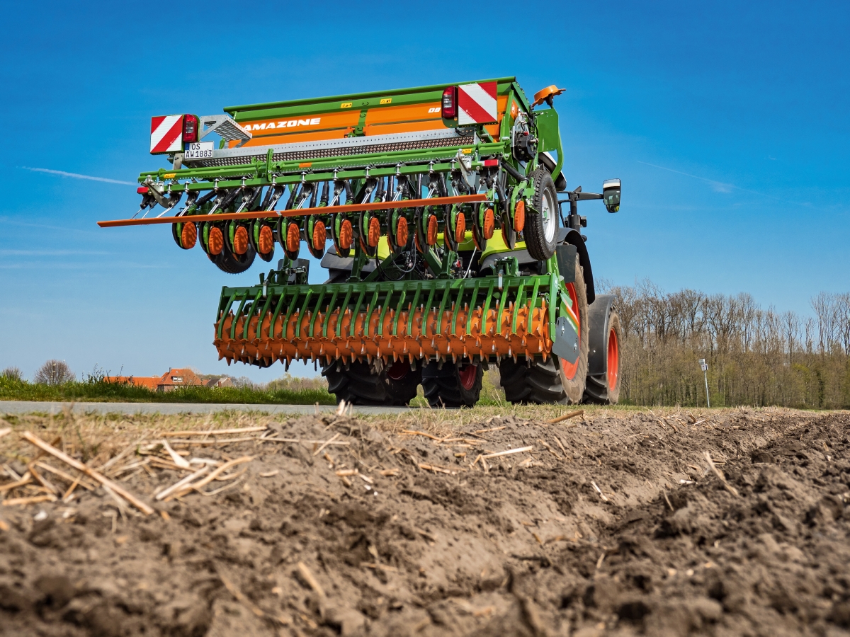 1. Amazone D9